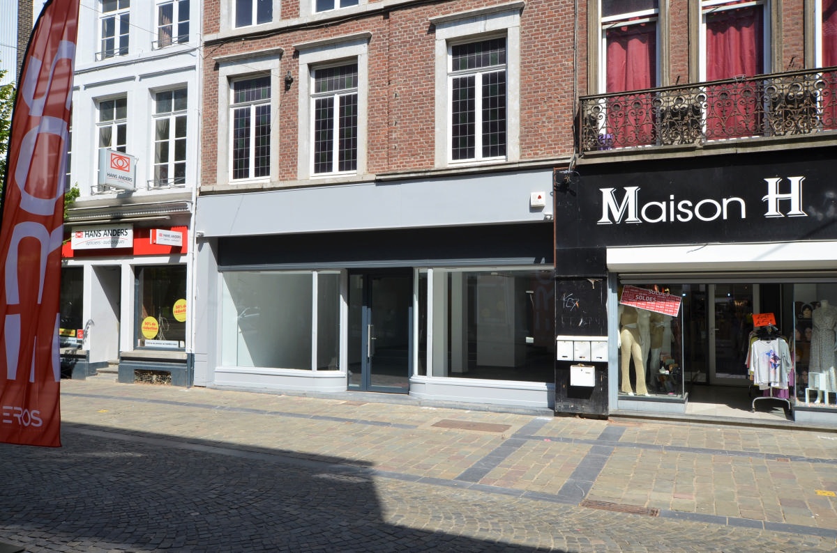 Galerie de VERVIERS rue de l'Harmonie 10-12 - Espace commercial de 300 m2 au centre ville + parking