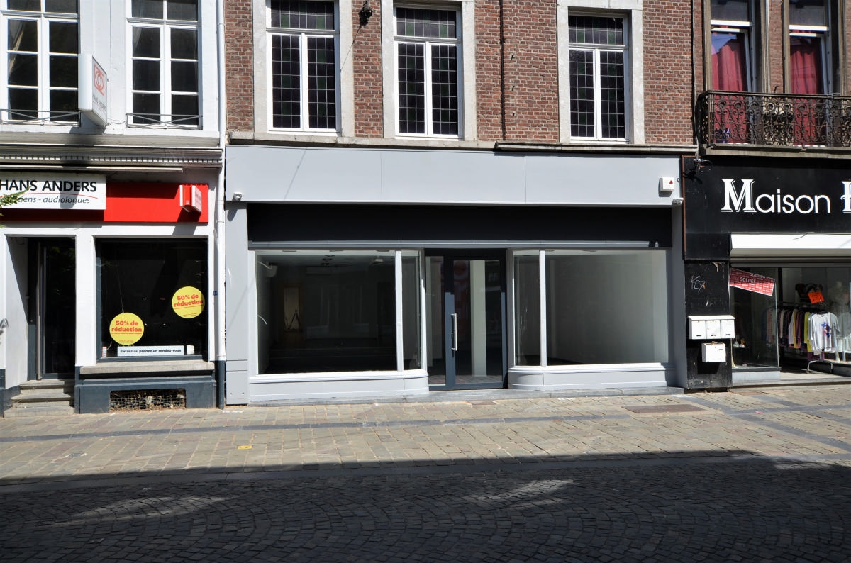 Galerie de VERVIERS rue de l'Harmonie 10-12 - Espace commercial de 300 m2 au centre ville + parking