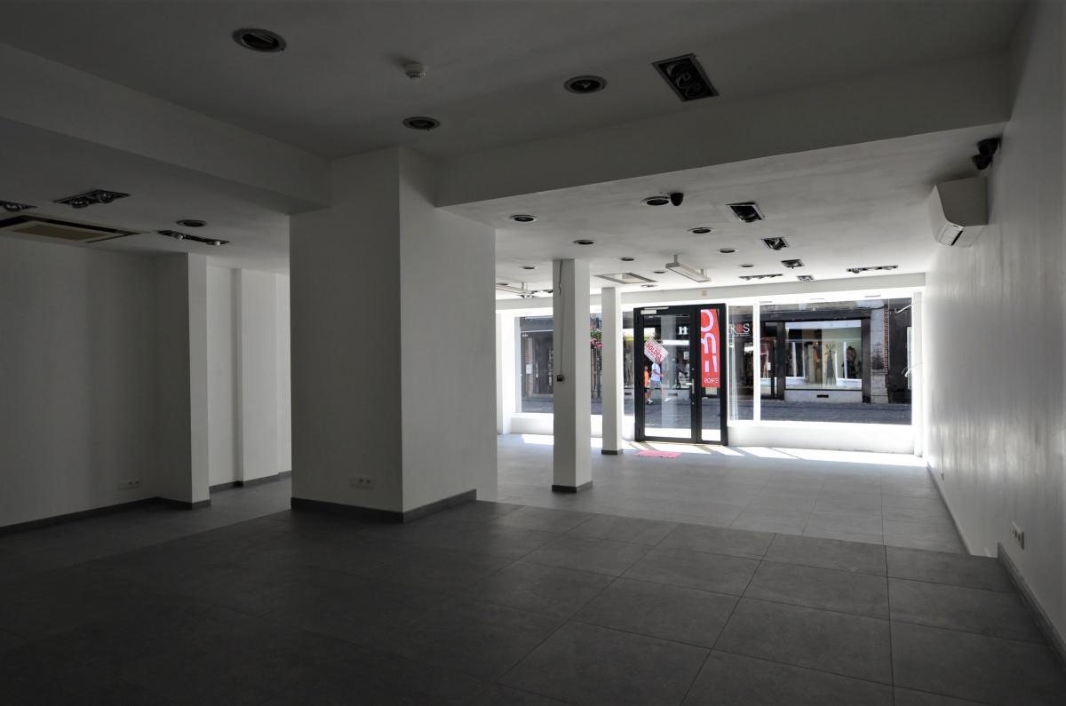 Galerie de VERVIERS rue de l'Harmonie 10-12 - Espace commercial de 300 m2 au centre ville + parking