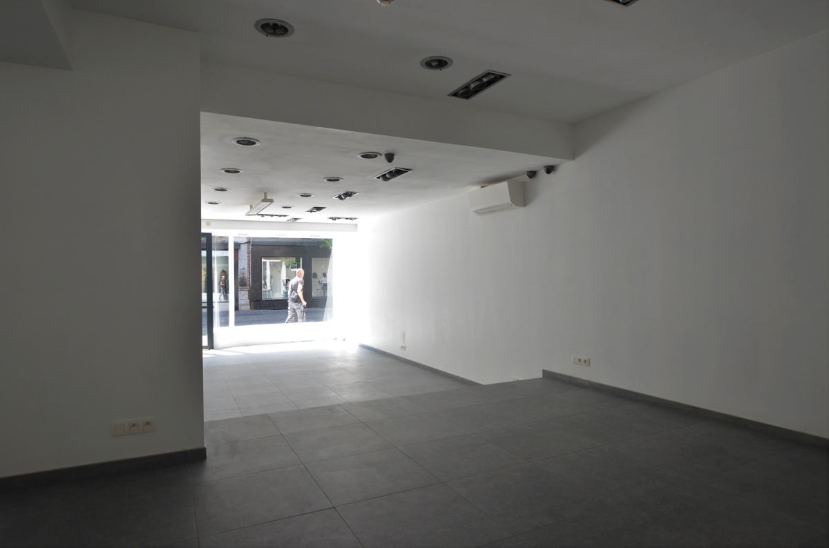 Galerie de VERVIERS rue de l'Harmonie 10-12 - Espace commercial de 300 m2 au centre ville + parking