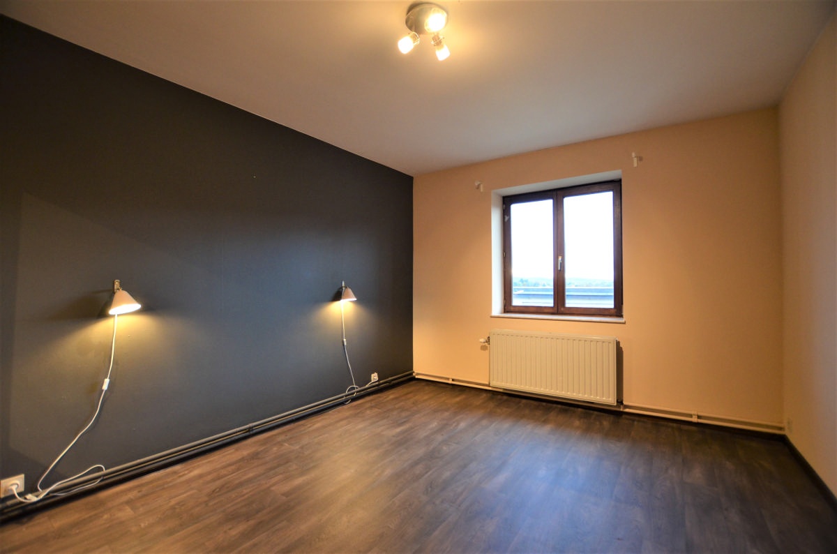 Galerie de VERVIERS: Bel appartement 2 chambres