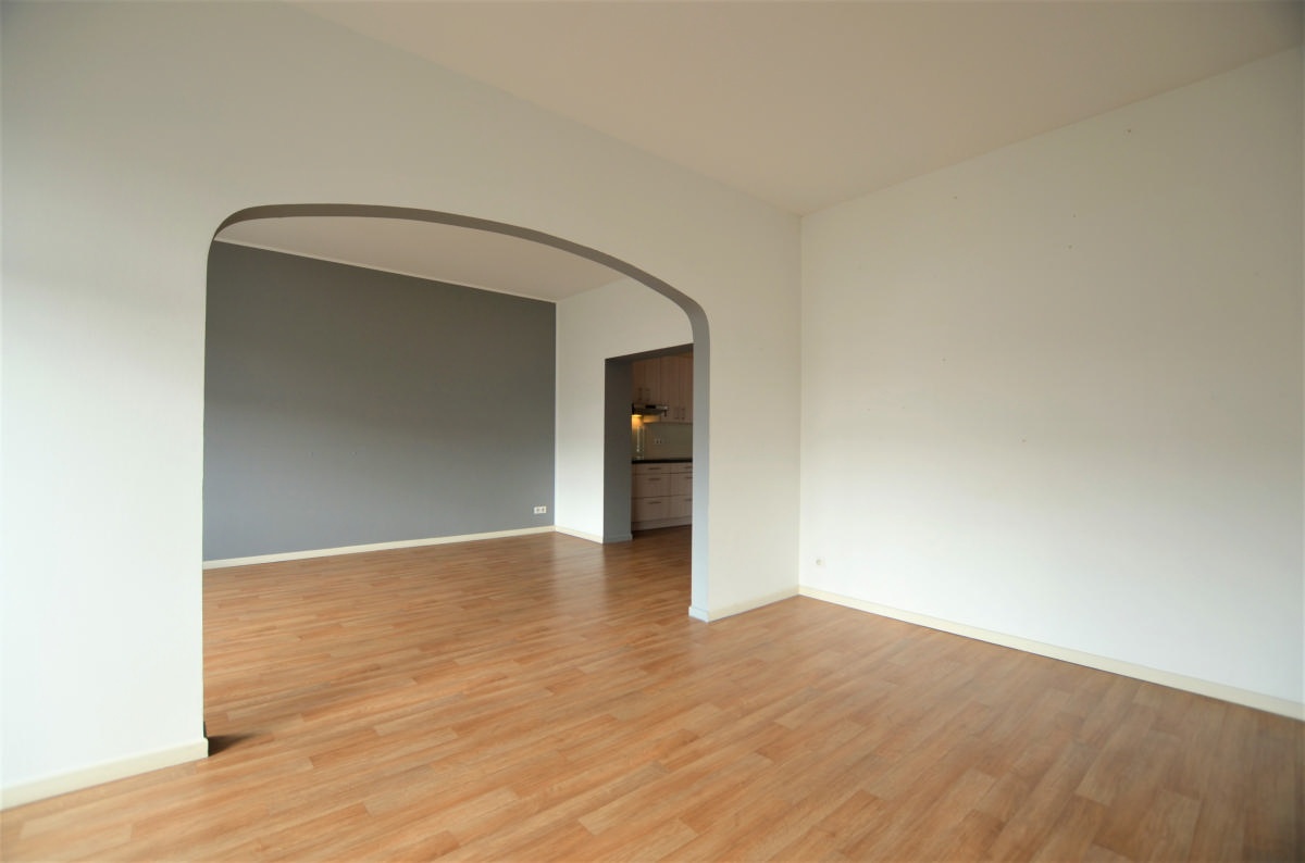 Galerie de APPARTEMENT LUMINEUX - VERVIERS