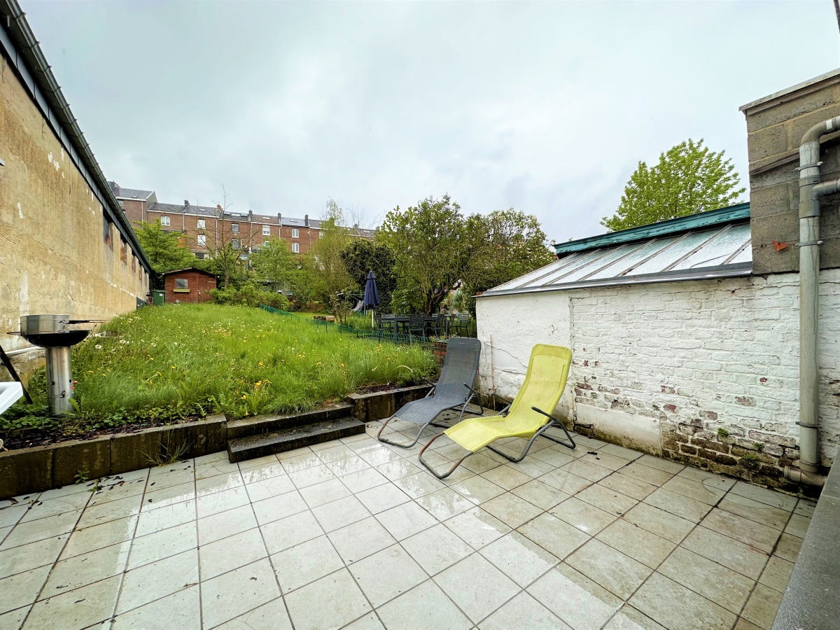 Galerie de Ravissante maison 2 chambres à coucher avec jardin à louer