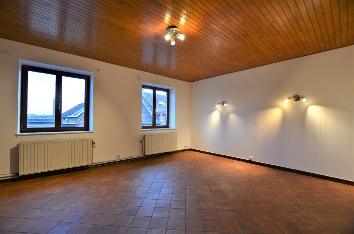 Galerie de VERVIERS: Bel appartement 2 chambres