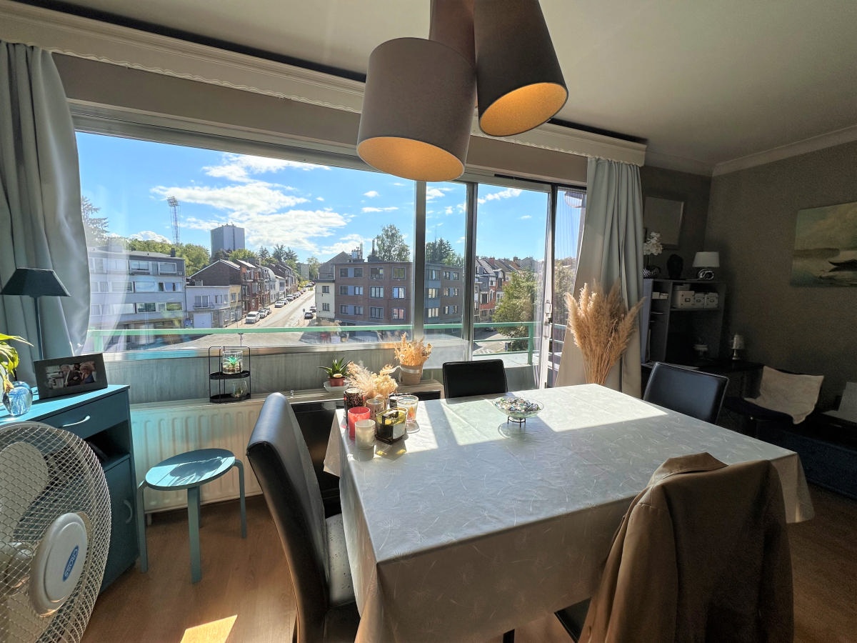 Galerie de VERVIERS: Appartement une chambre avec vue époustouflante!