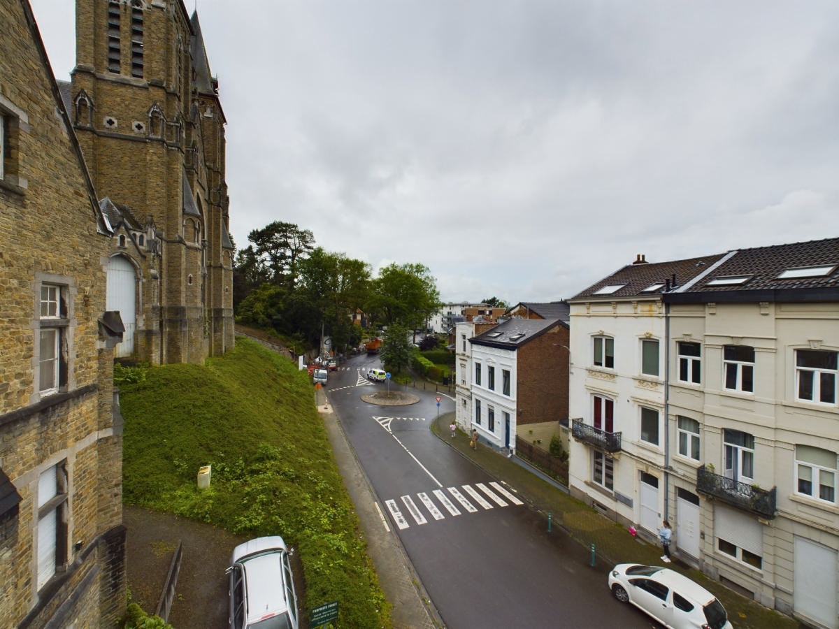 Galerie de VERVIERS - Bel appartement situé rue Victor Bouillenne