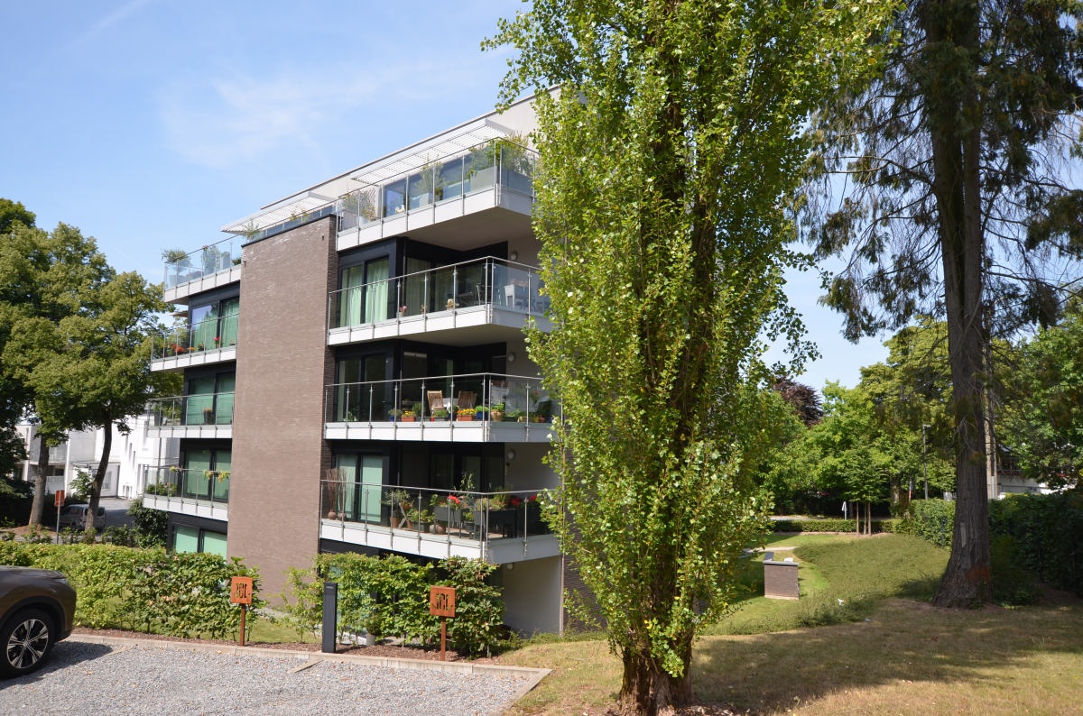 Galerie de HEUSY: Magnifique appartement deux chambres