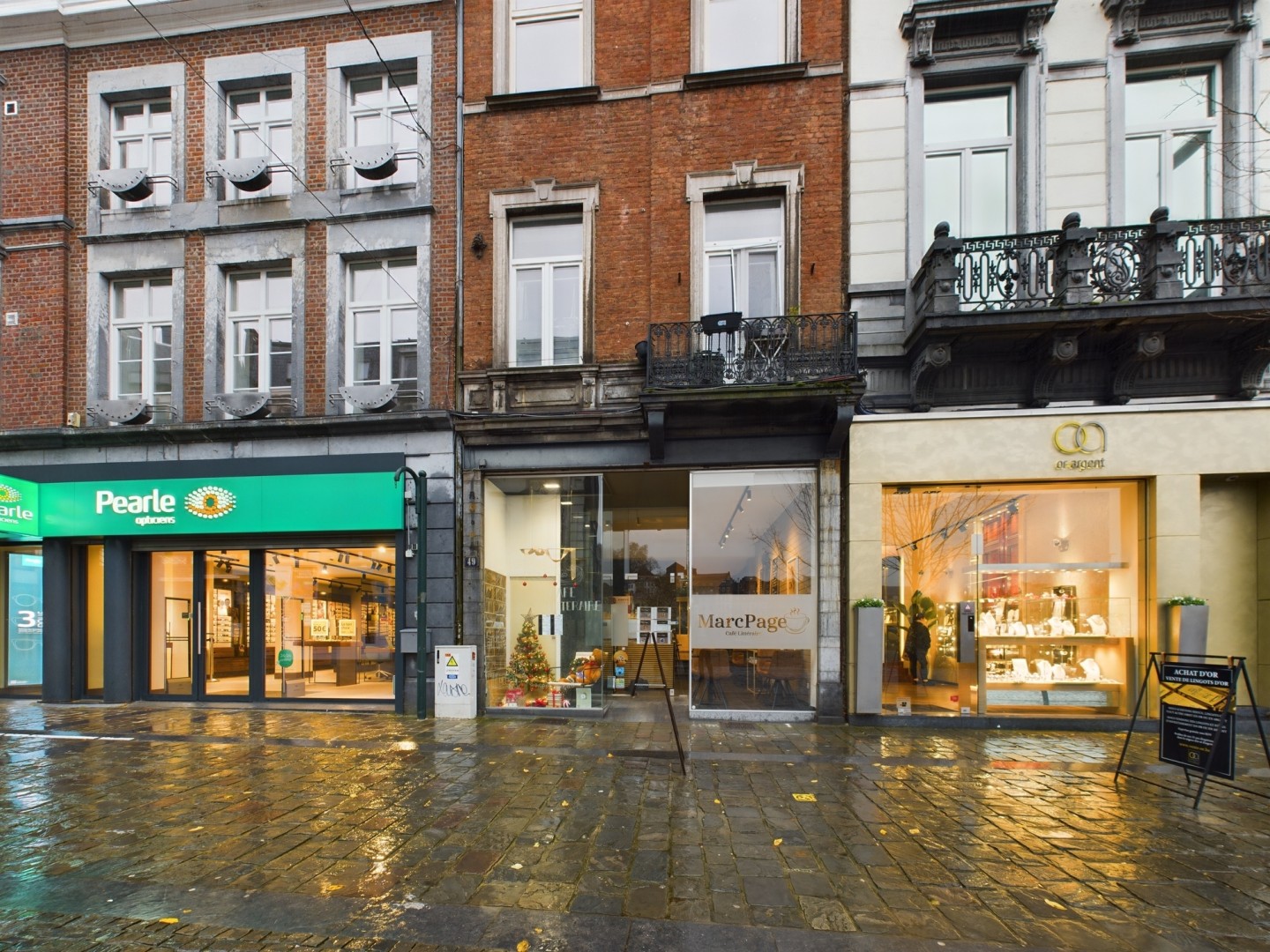 Galerie de Rez-de-chaussée commercial à louer