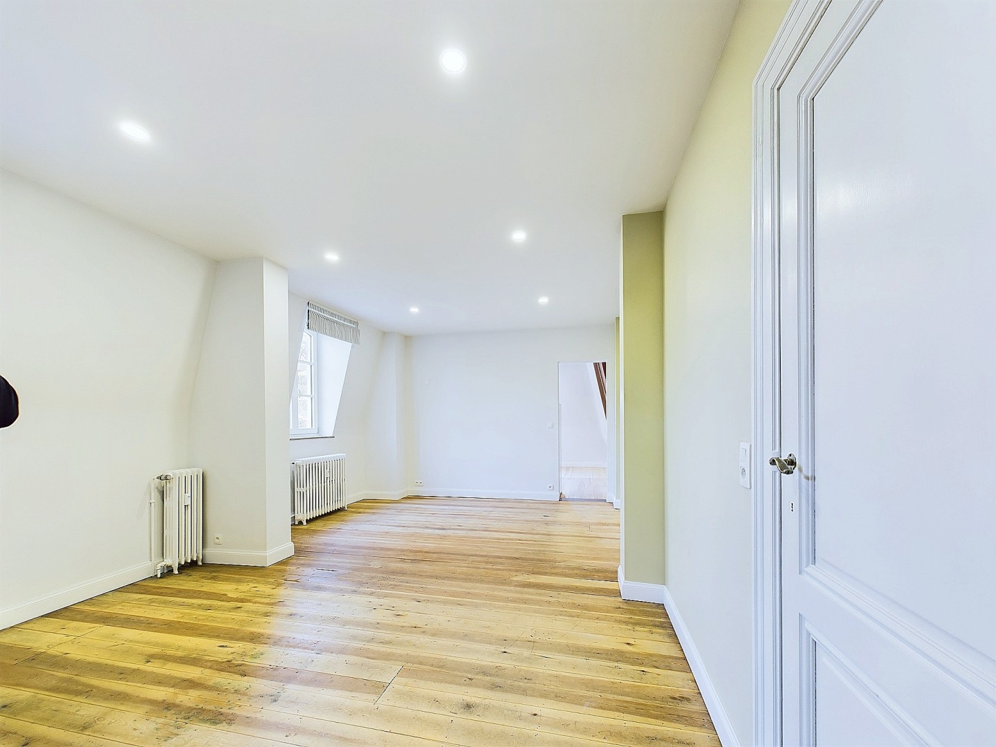 Galerie de Splendide appartement dans une maison de maître à Heusy