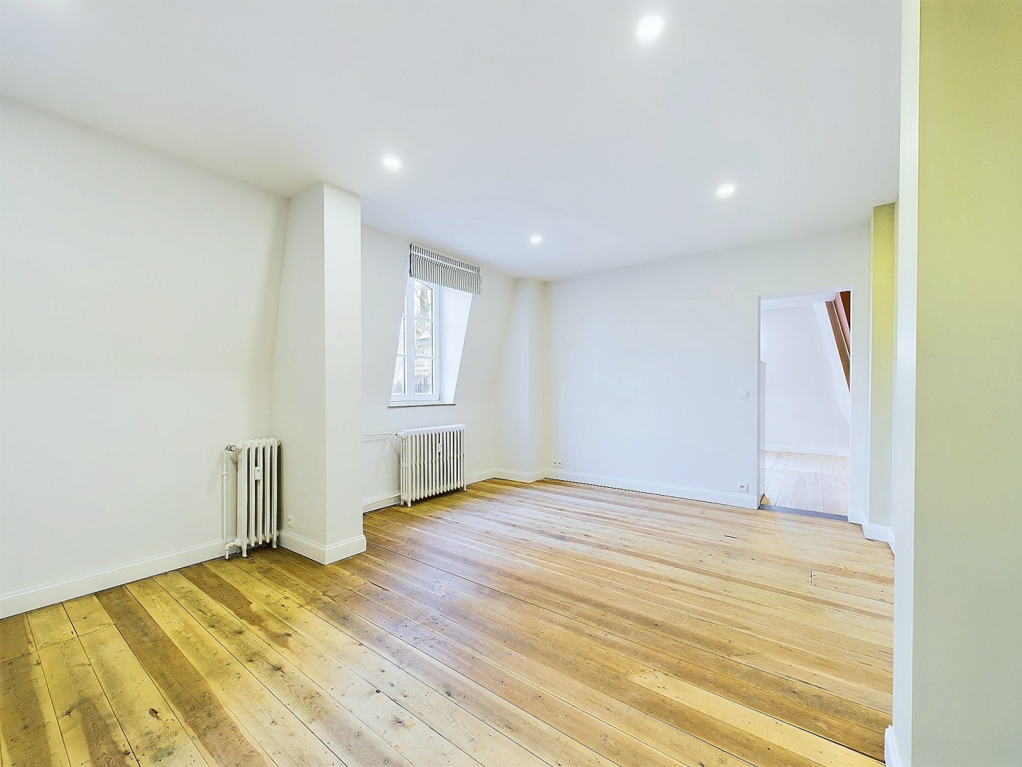 Galerie de Splendide appartement dans une maison de maître à Heusy