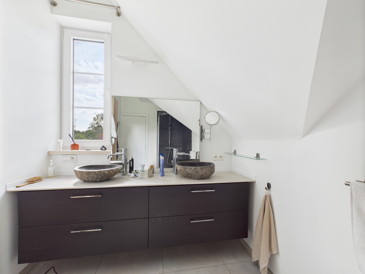 Galerie de Appartement deux chambres à louer à Saive