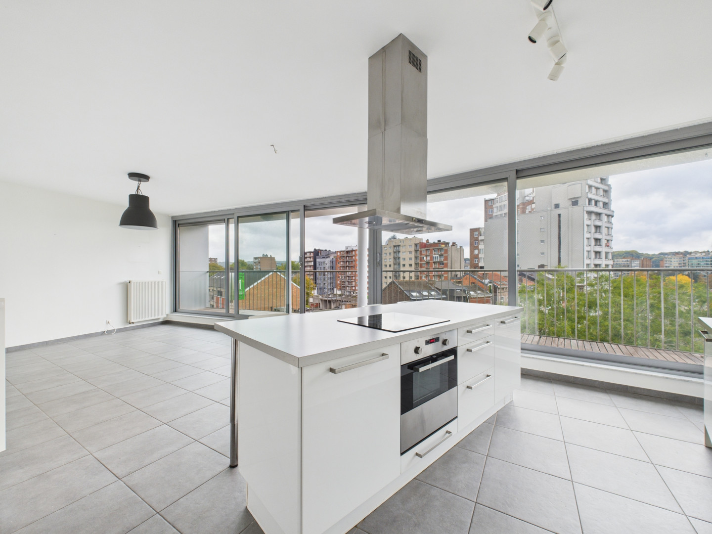 Galerie de Magnifique appartement idéalement situé à Liège