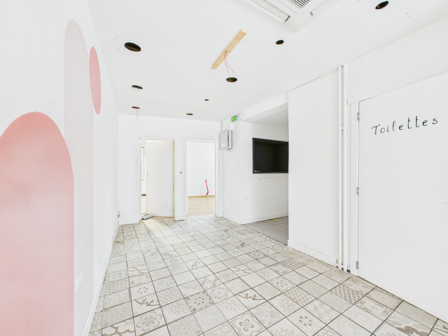 Galerie de Espace commercial au centre de Spa