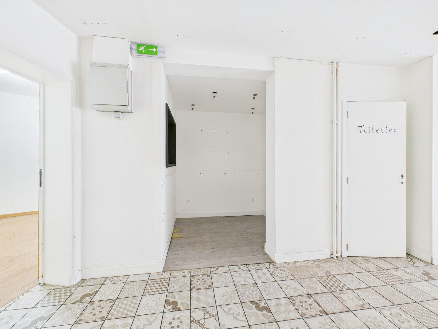 Galerie de Espace commercial au centre de Spa