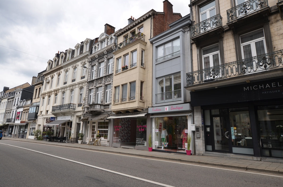 Galerie de Espace commercial au centre de Spa