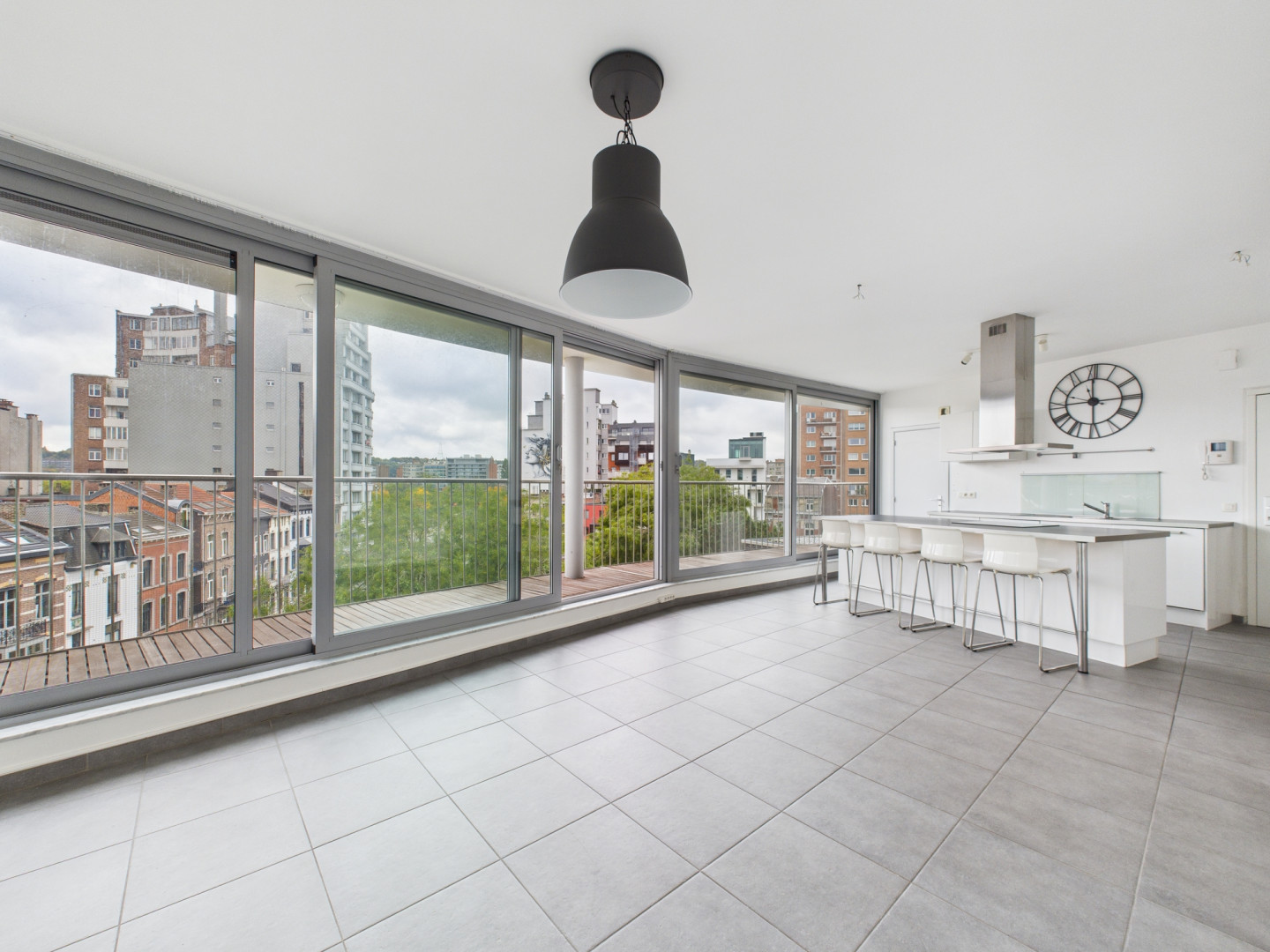 Galerie de Magnifique appartement idéalement situé à Liège