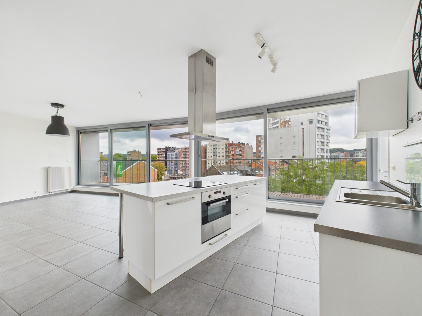 Galerie de Magnifique appartement idéalement situé à Liège