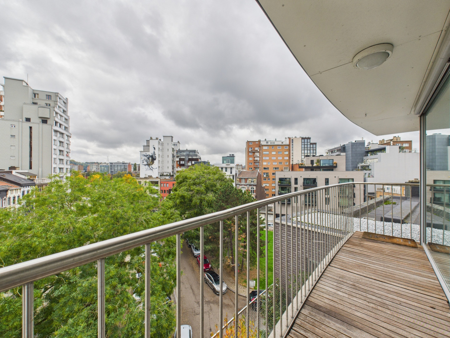 Galerie de Magnifique appartement idéalement situé à Liège