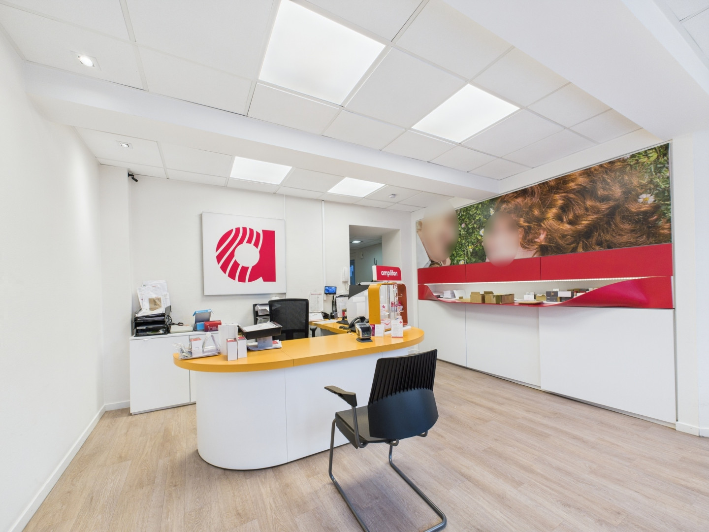 Galerie de Trois spacieux commerces à louer à Heusy
