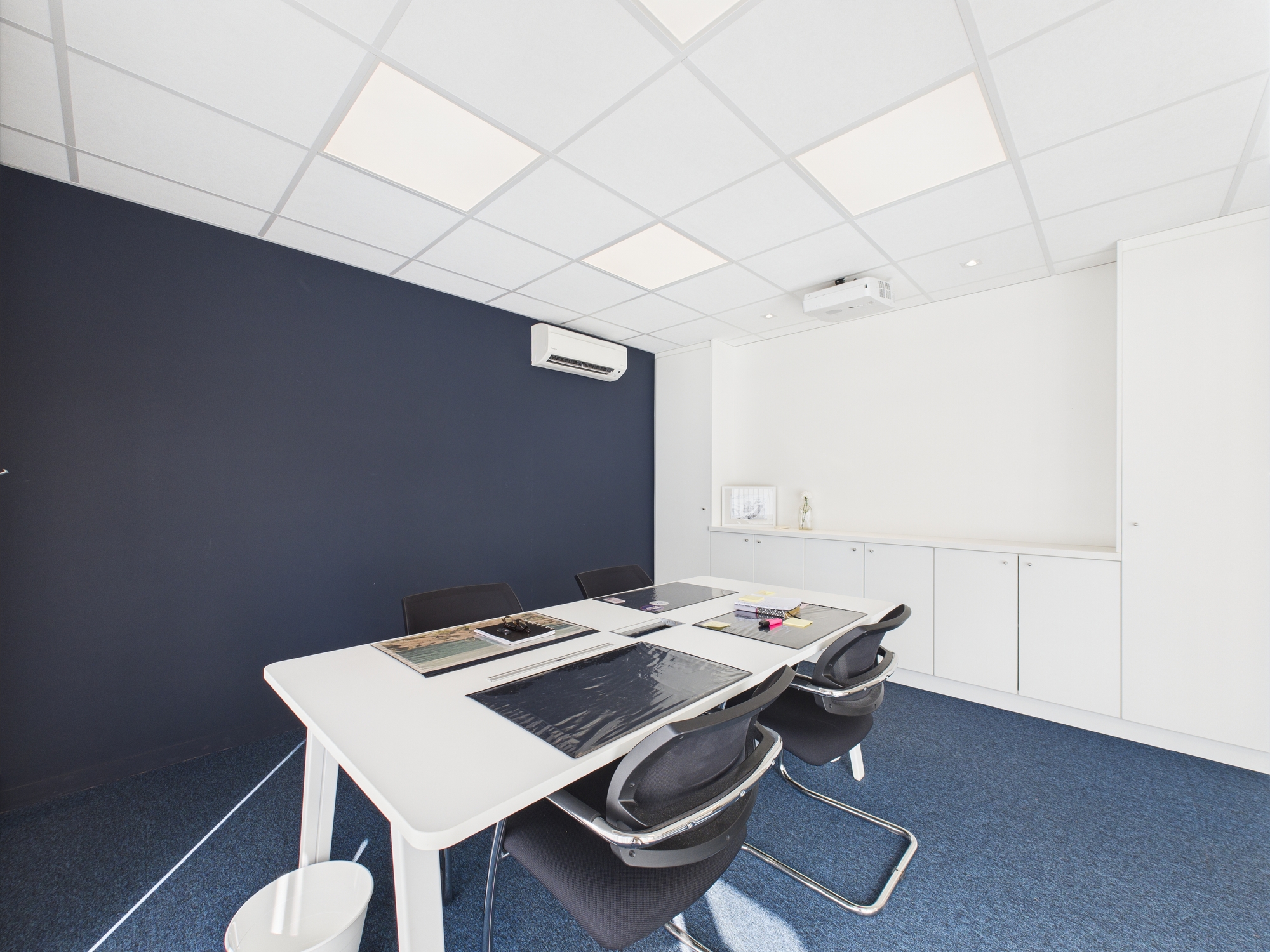 Galerie de Bureaux à louer à Tiège