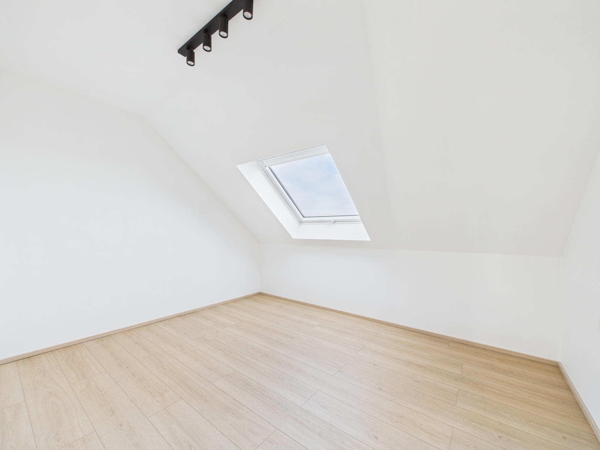 Galerie de 4.2 BT16 Splendide appartement 2 chambres à Balmoral