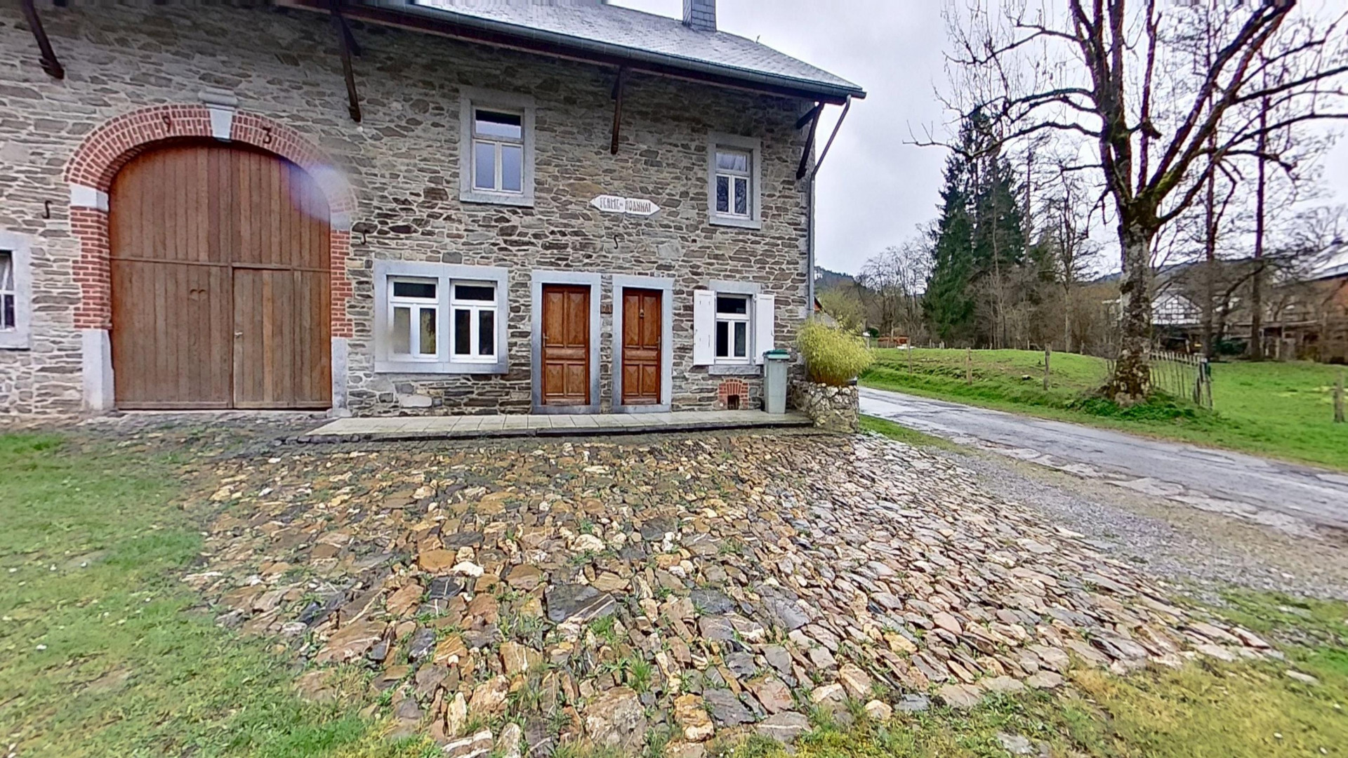 Galerie de Magnifique maison à louer à Stoumont
