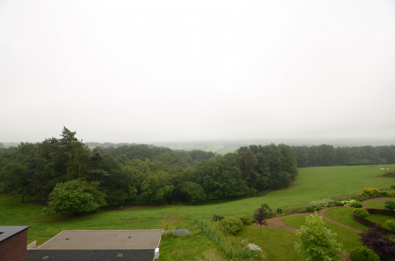 Galerie de L 2327 Magnifique appartement 2 chambres à Balmoral