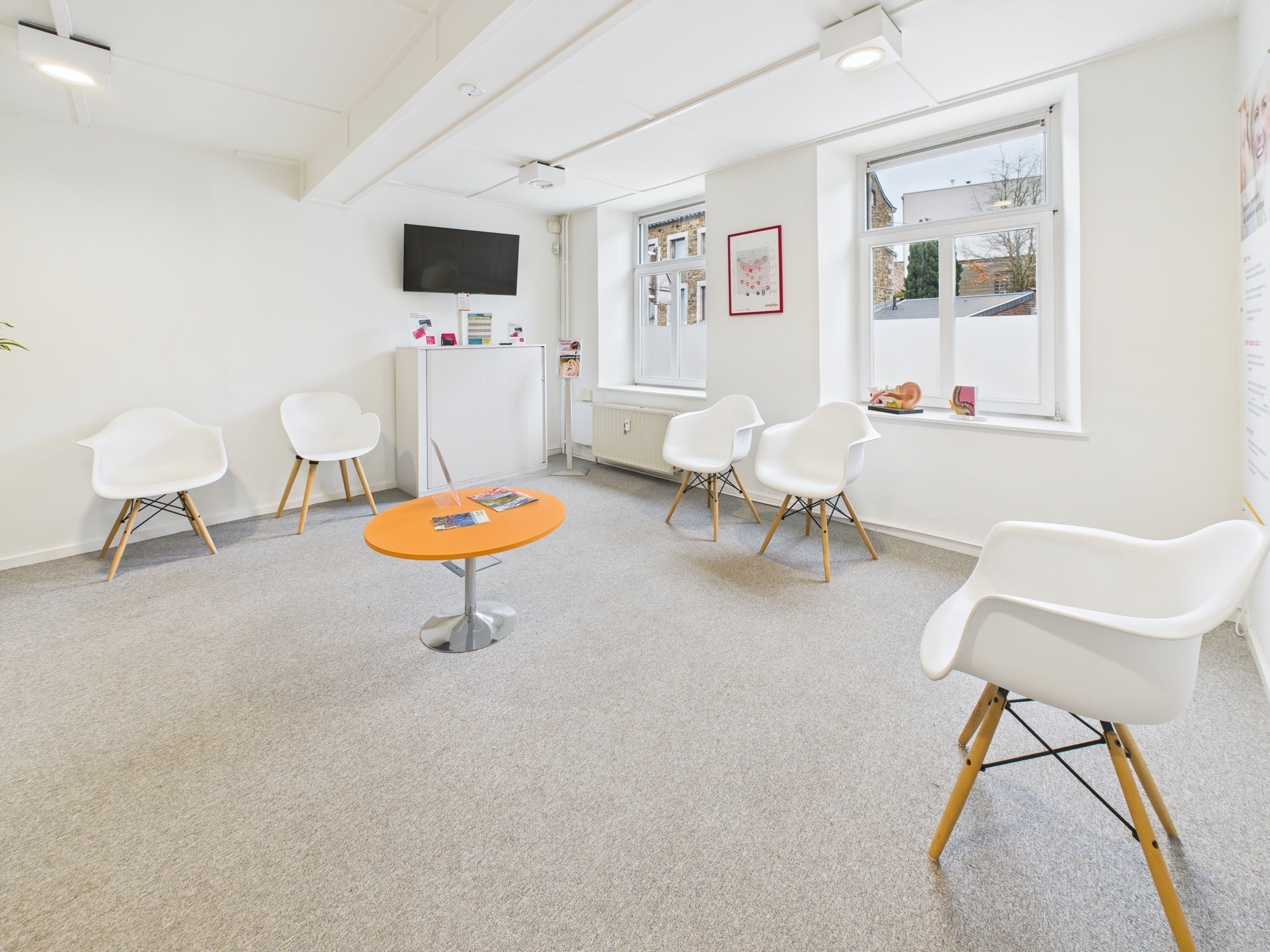 Galerie de Spacieuse surface de bureaux de 145² au cœur d'Heusy