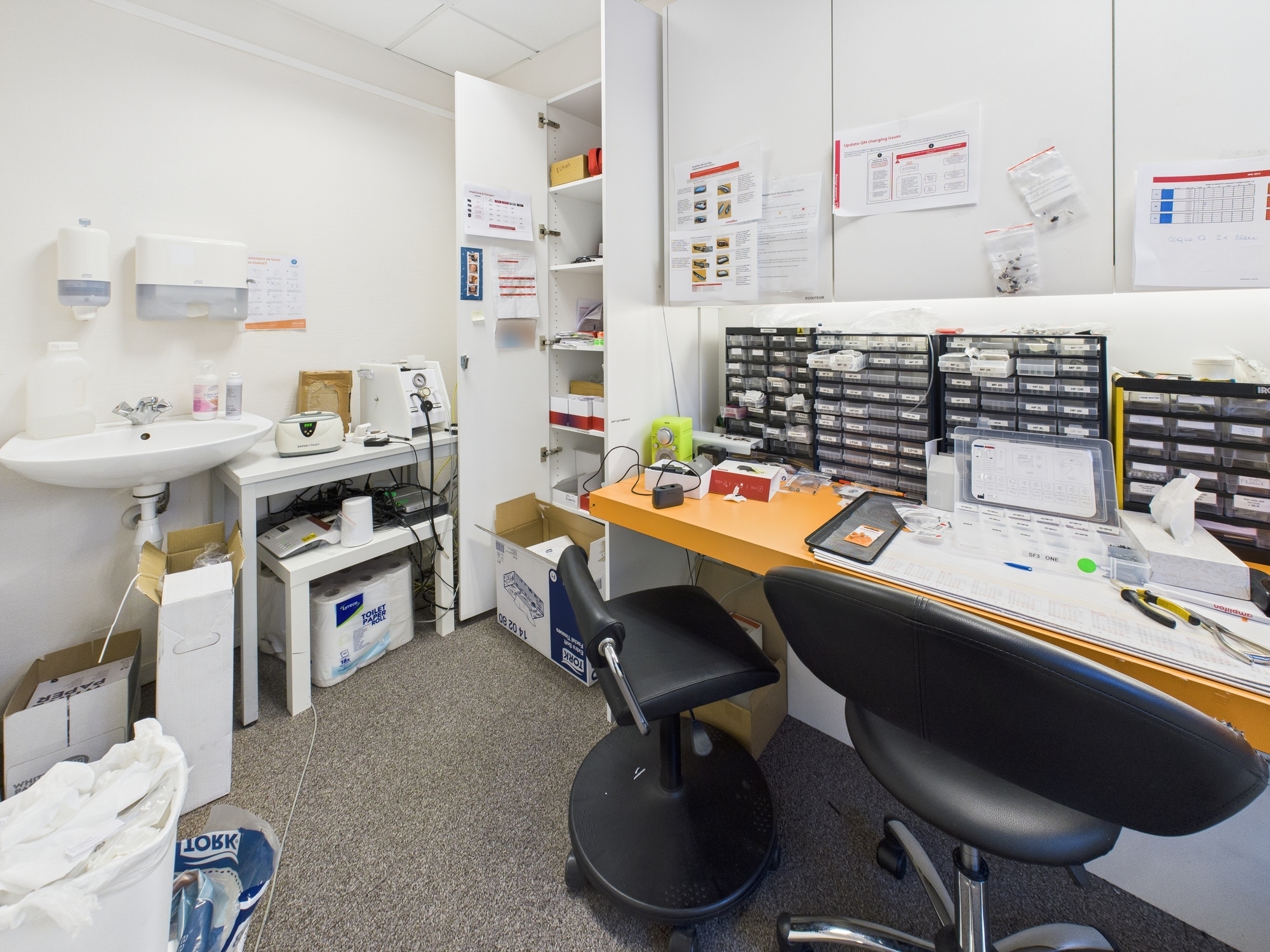 Galerie de Spacieuse surface de bureaux de 145² au cœur d'Heusy