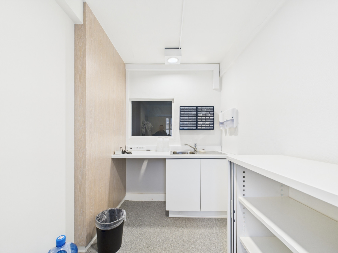 Galerie de Locaux à usage de bureaux de 63² au cœur d'Heusy