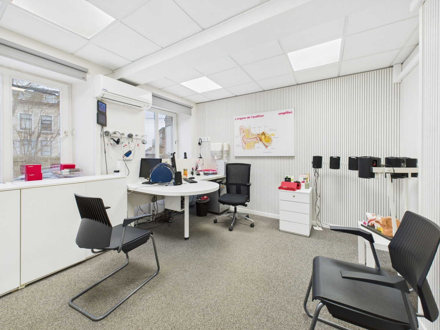 Galerie de Trois spacieux bureaux à louer à Heusy