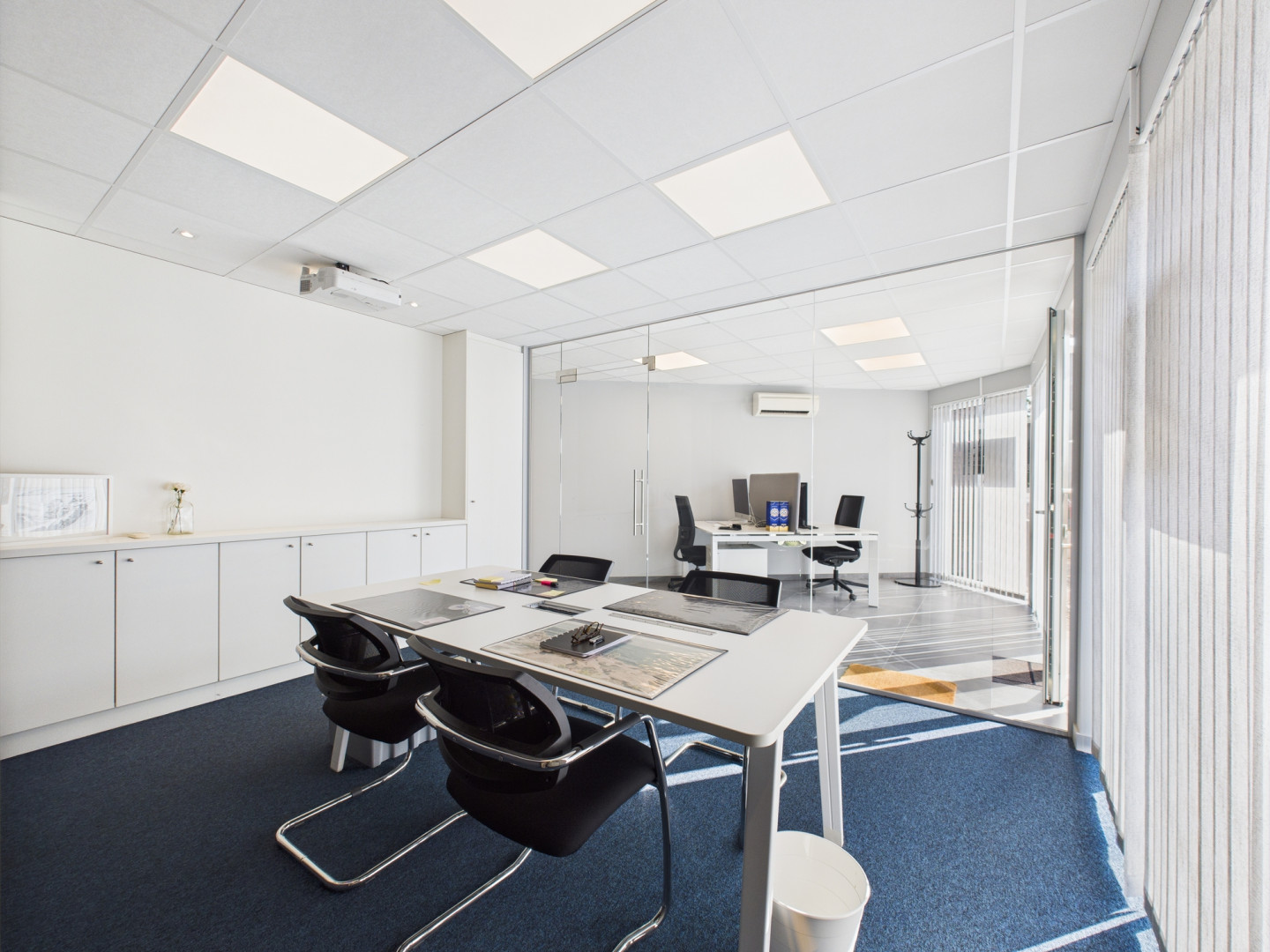 Galerie de Bureaux à louer à Tiège