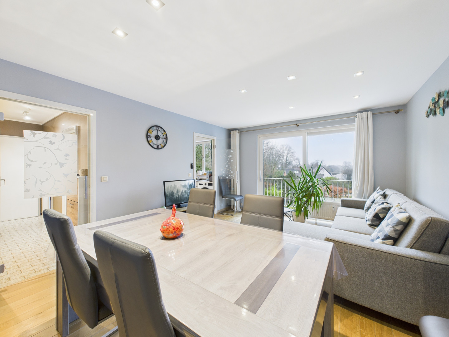 Galerie de HEUSY, avenue du Chêne - Bel appartement 1 chambre avec Balcon