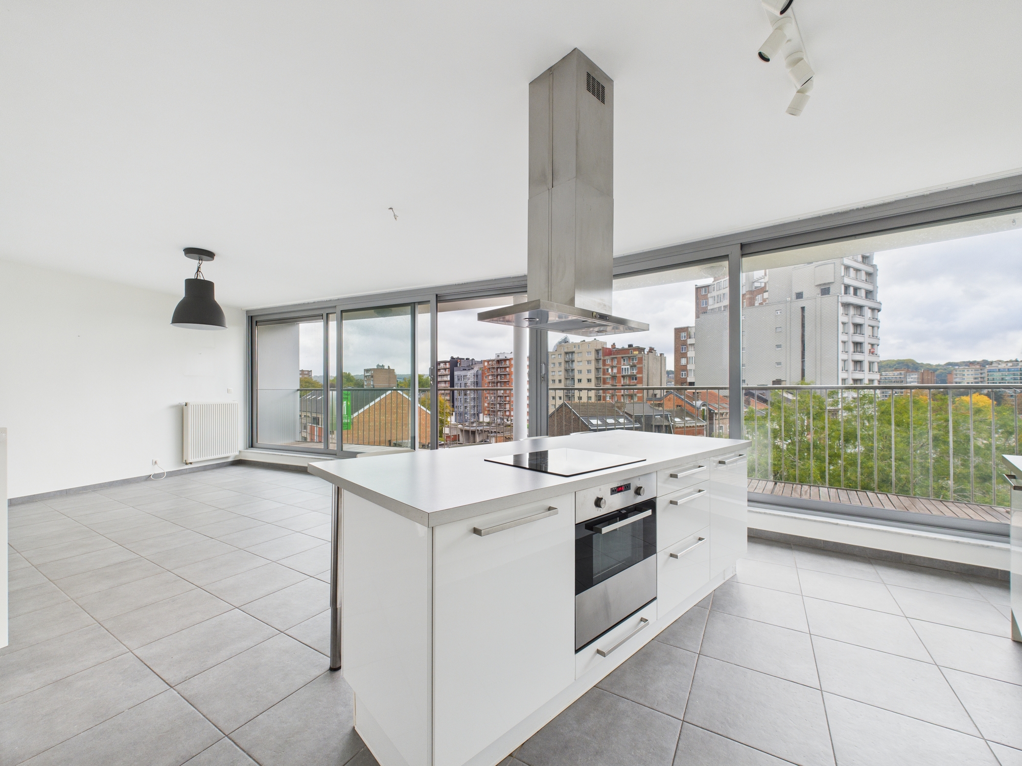 Galerie de Magnifique appartement idéalement situé à Liège