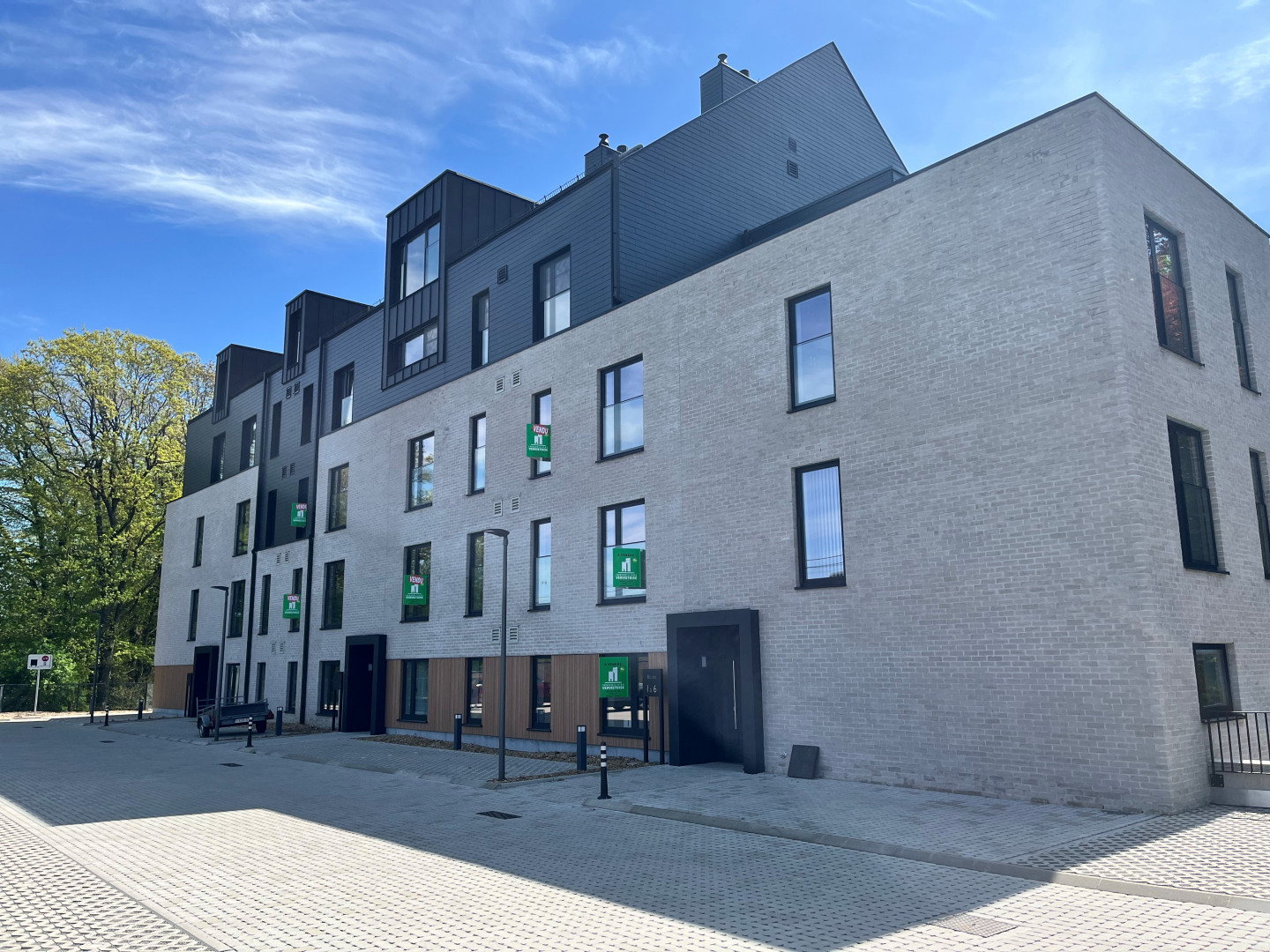 Galerie de Superbe appartement à louer à Balmoral