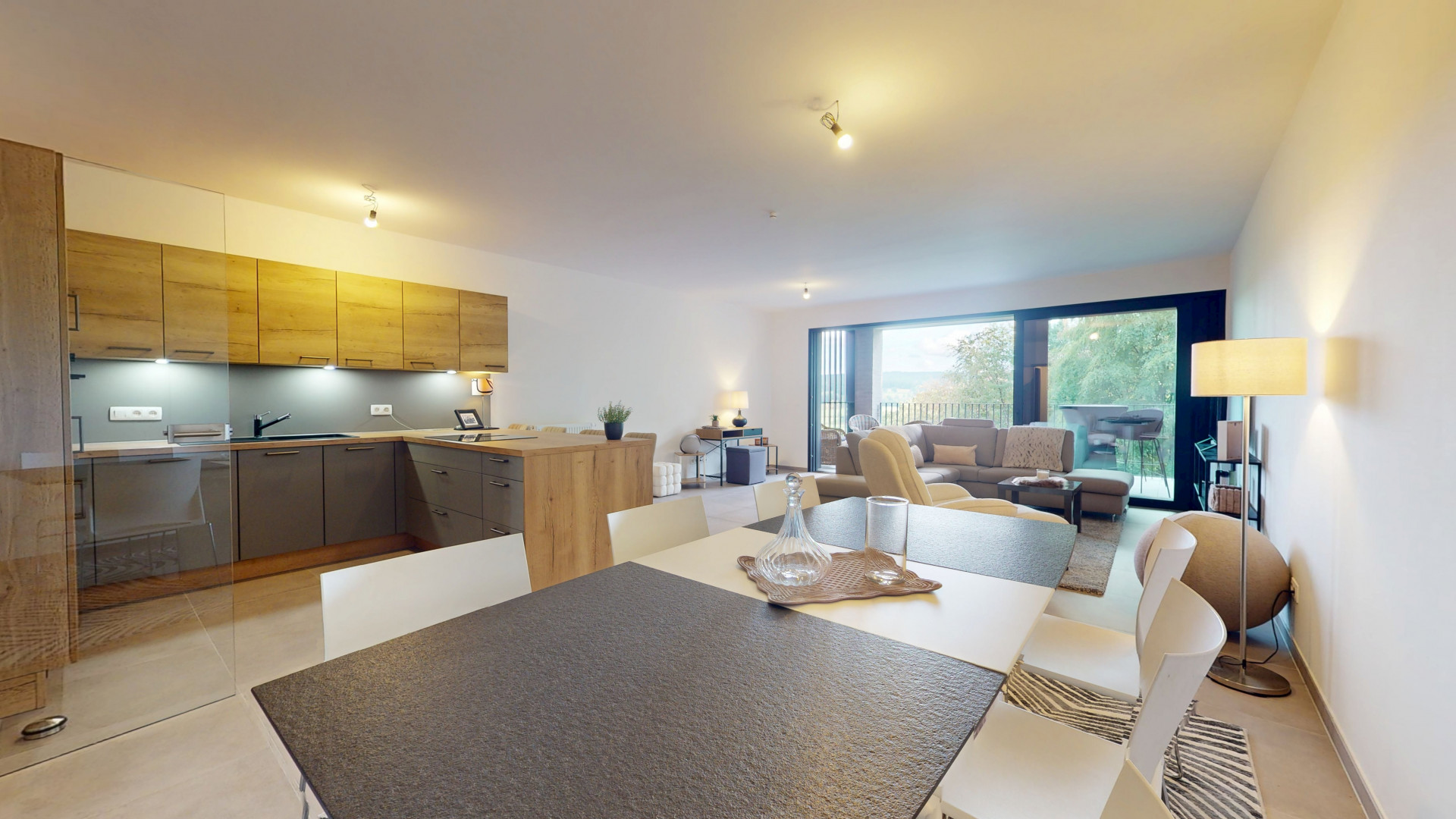 Galerie de Superbe appartement à louer à Balmoral