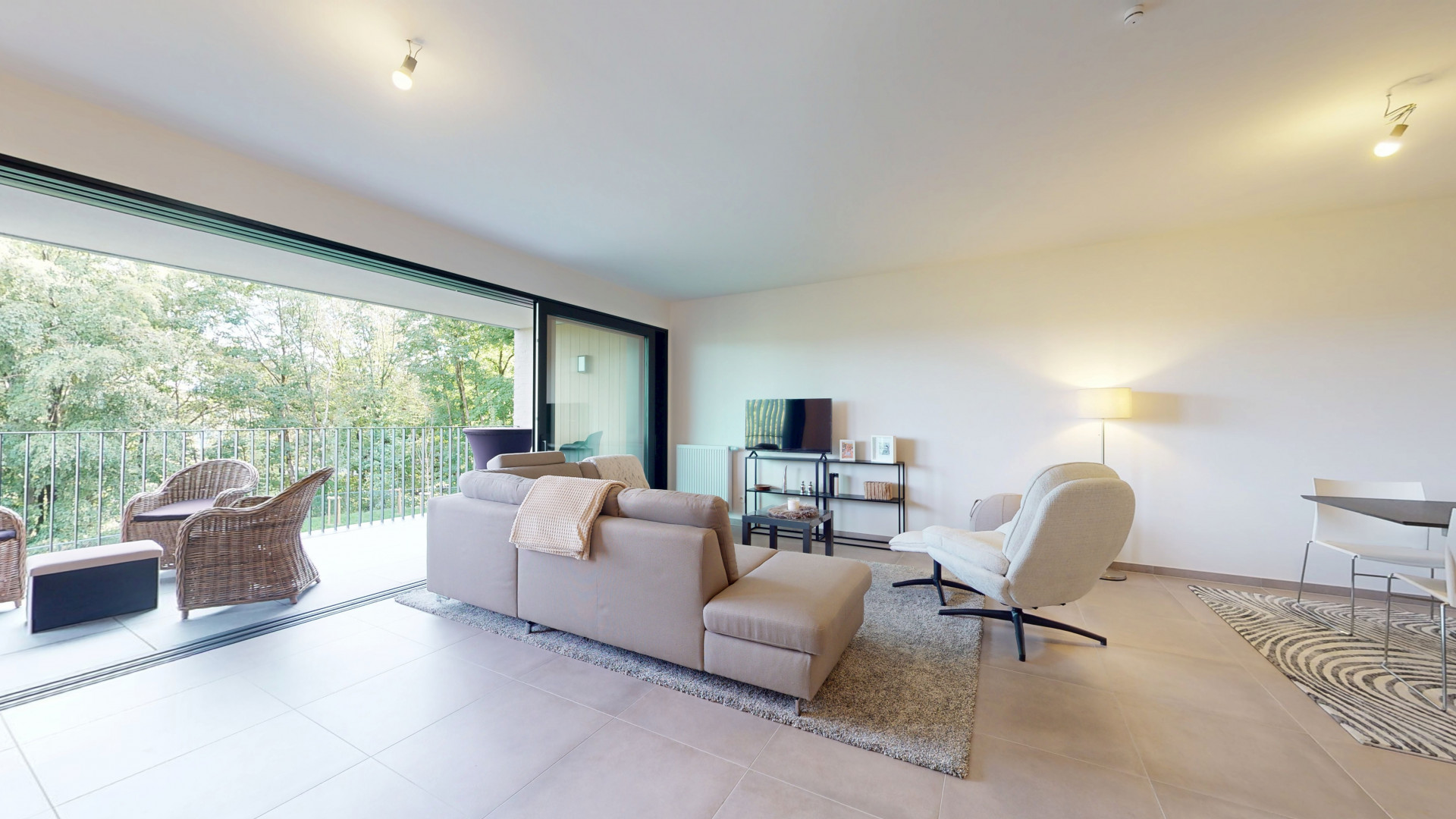 Galerie de Superbe appartement à louer à Balmoral