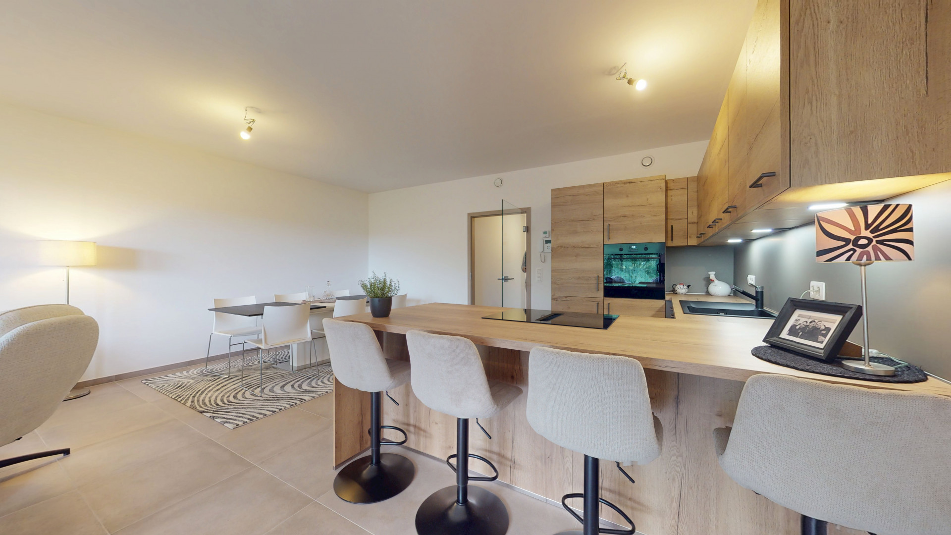 Galerie de Superbe appartement à louer à Balmoral