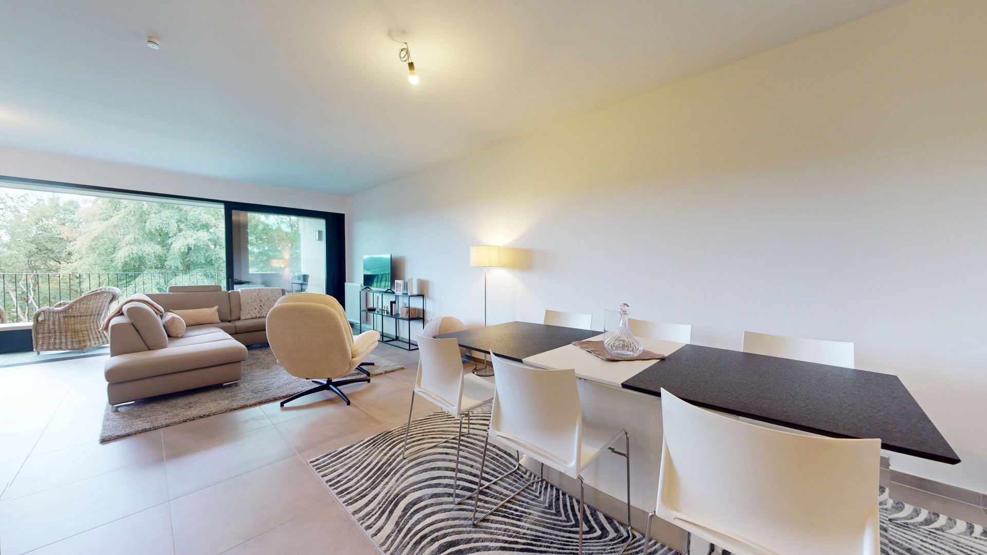Galerie de Superbe appartement à louer à Balmoral