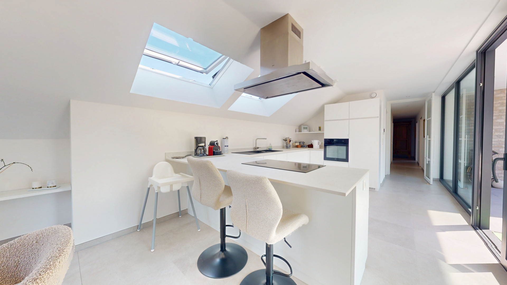Galerie de Magnifique Penthouse neuf