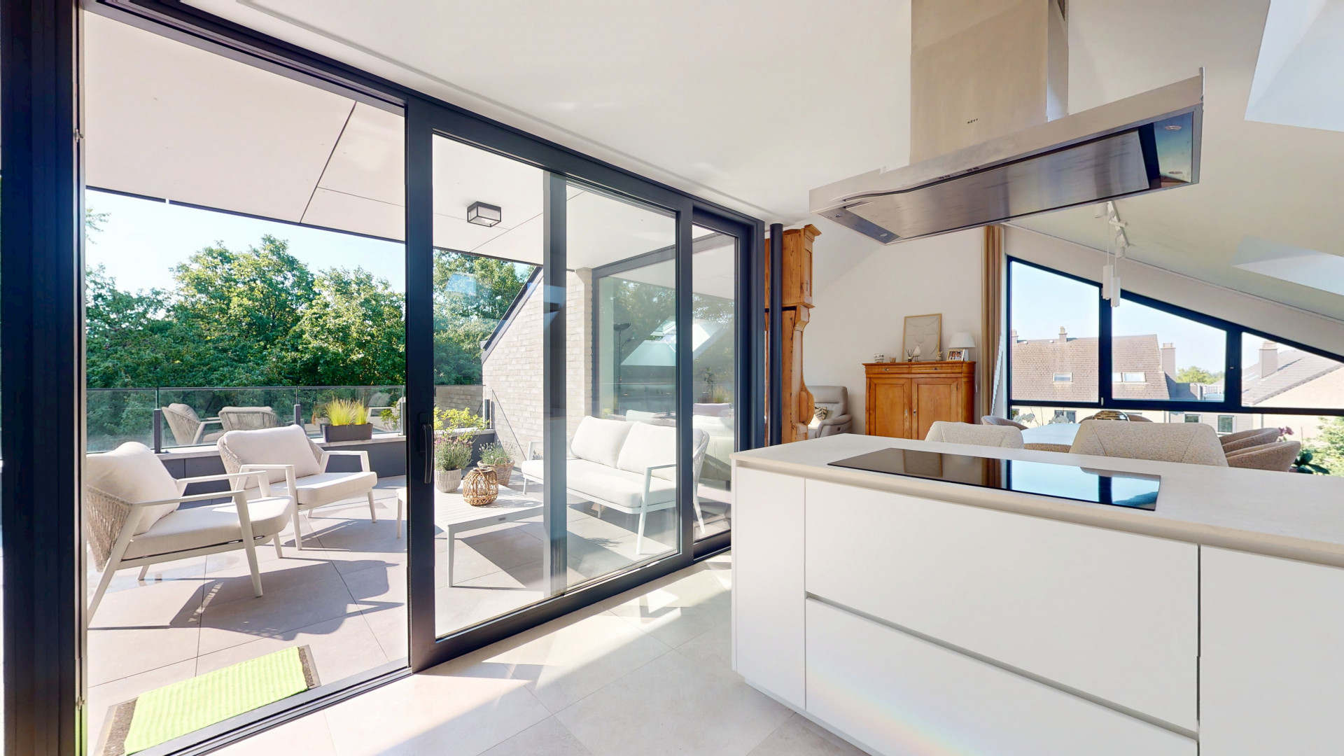 Galerie de Magnifique Penthouse neuf