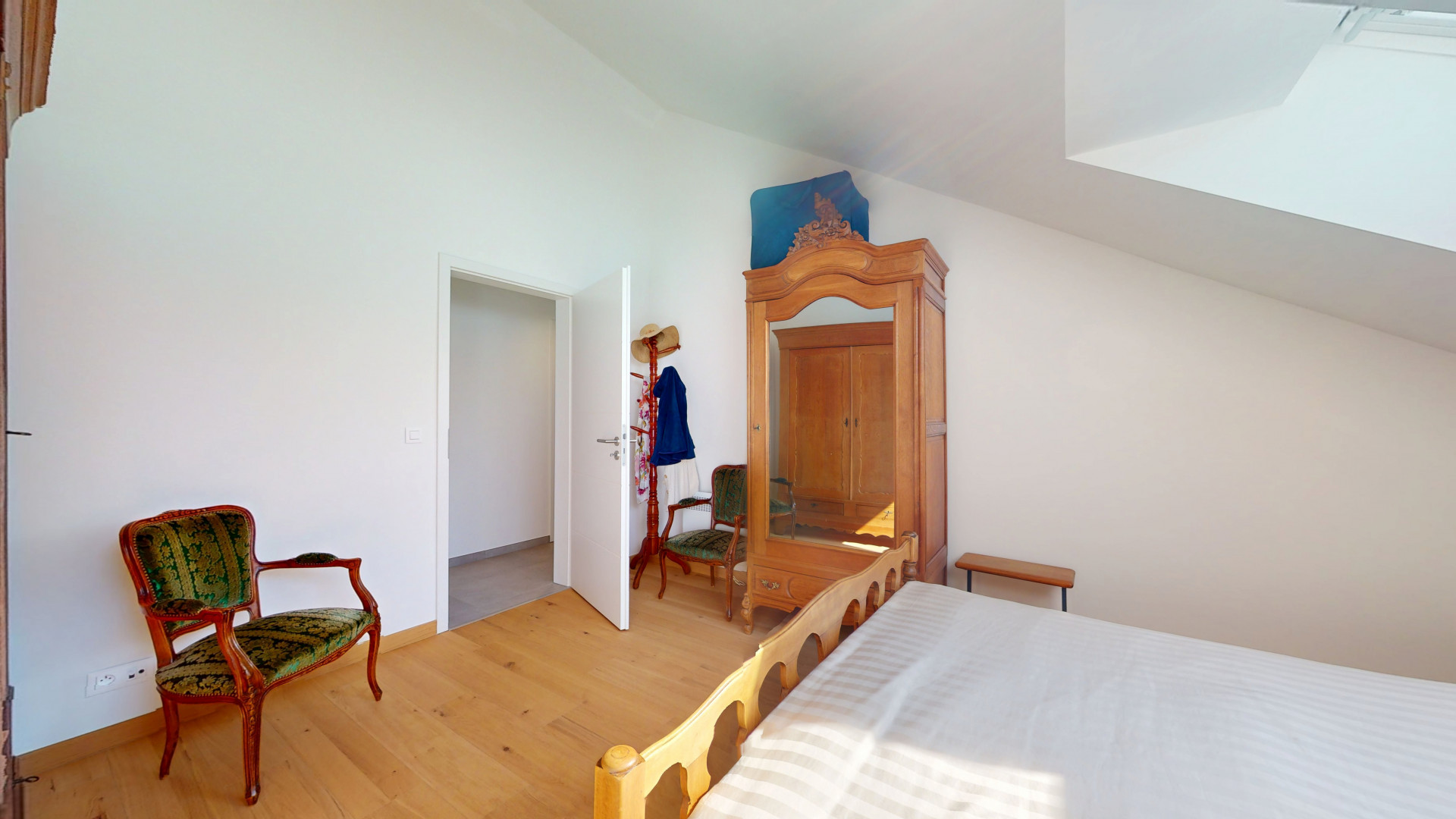 Galerie de Magnifique Penthouse neuf