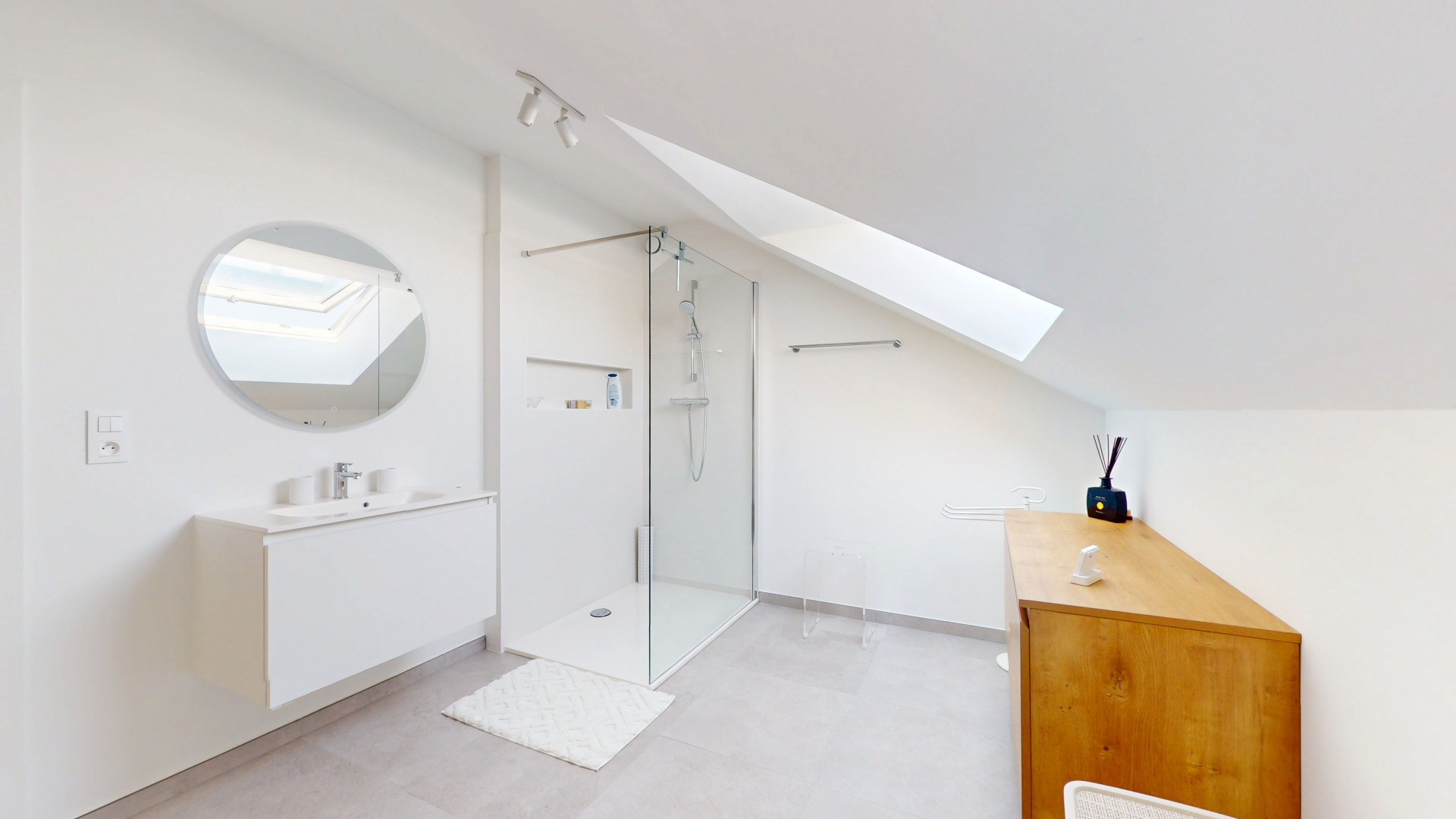 Galerie de Magnifique Penthouse neuf