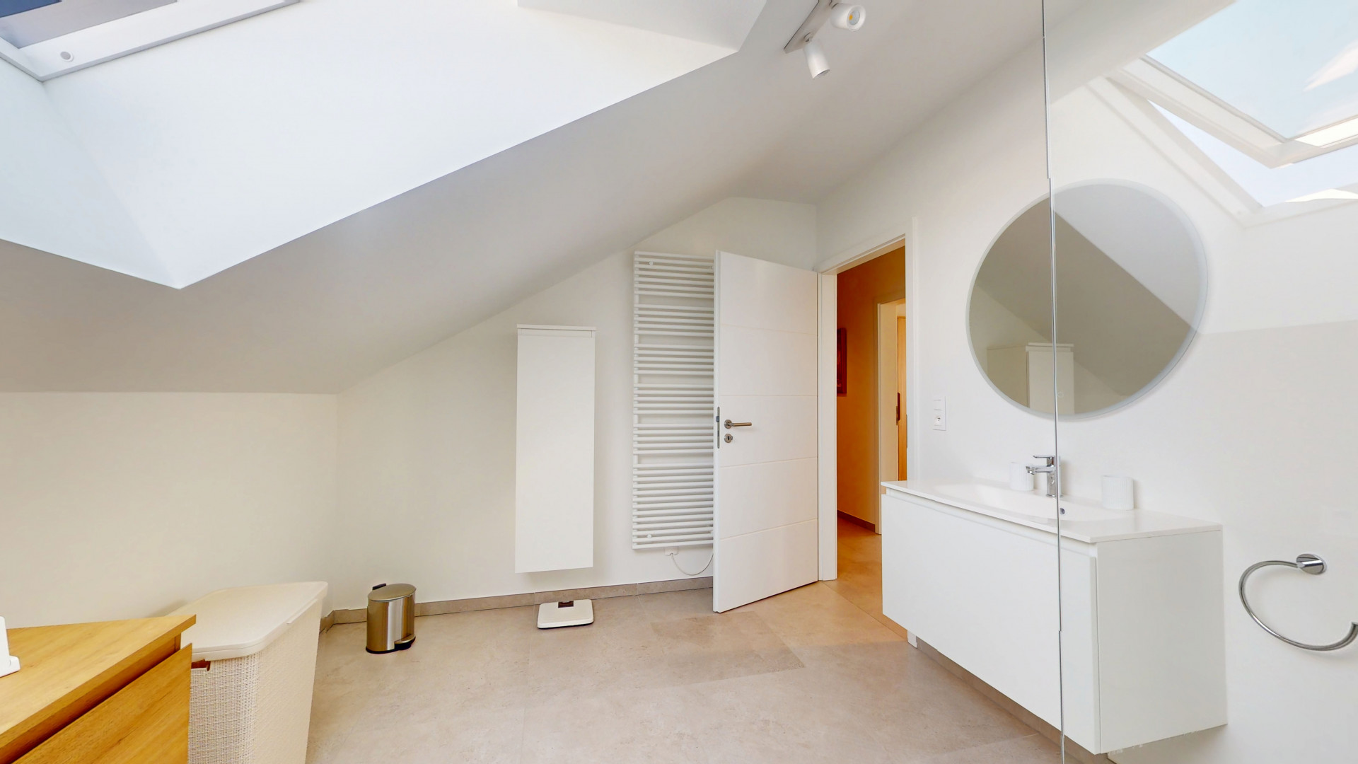 Galerie de Magnifique Penthouse neuf